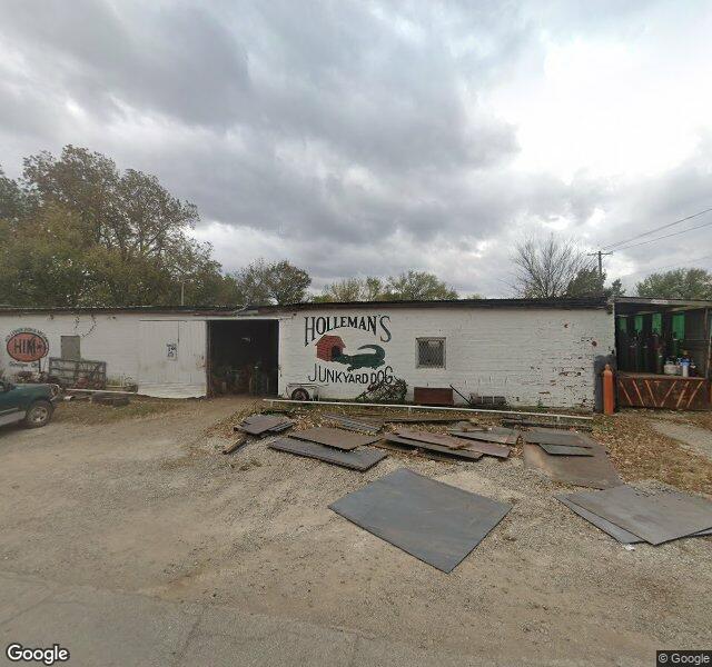 Holleman Iron & Metal Co recycling center in Okmulgee, OK - View of facility
