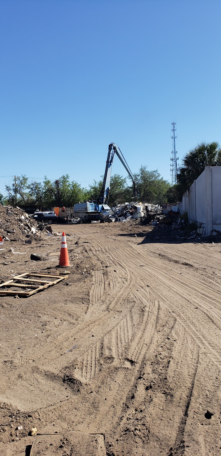 Aceros America St Pete, LLC. recycling center in St. Petersburg, FL - View of facility