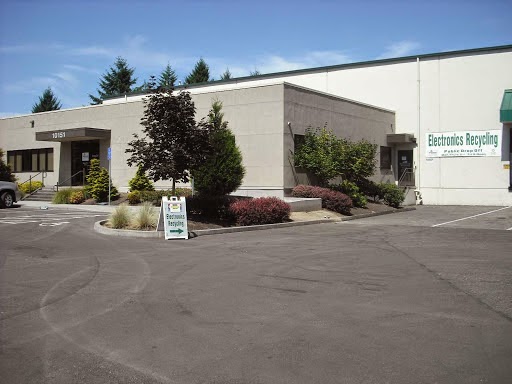 Universal Recycling Technologies, LLC (URT) recycling center in Unknown, OR - View of facility