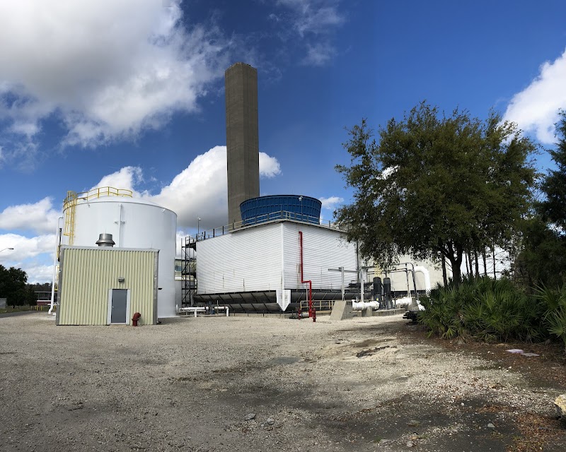Lee County Solid Waste recycling center in Fort Myers, FL - View of facility
