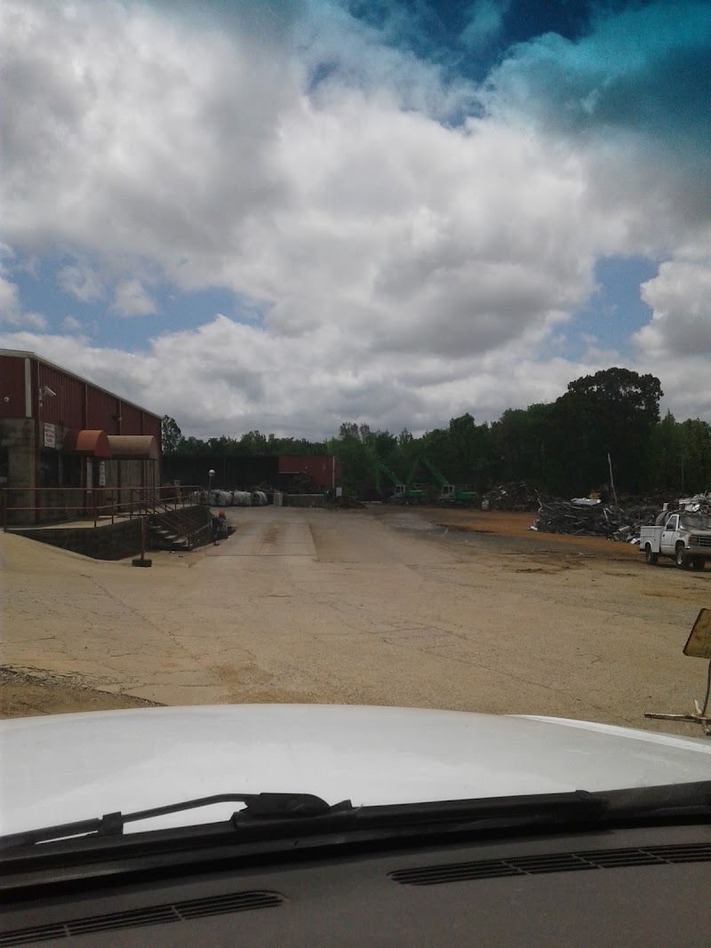 Thornton Iron & Metal recycling center in Rogersville, AL - View of facility